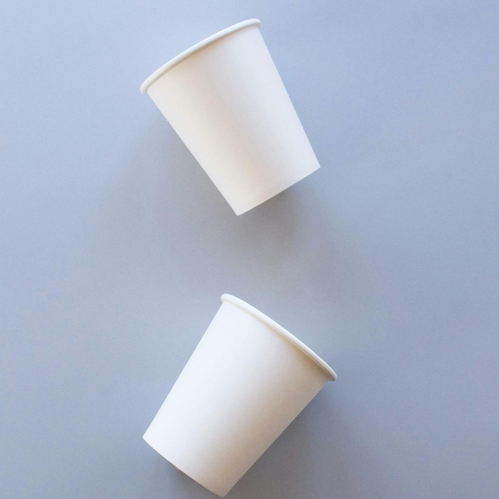 Picture of plain disposable cups