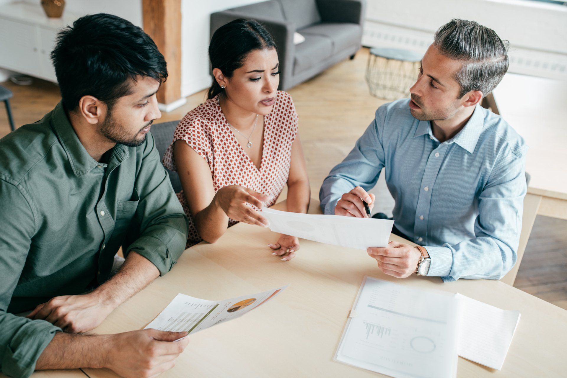 Agreement And Discussion With Real Estate Agent - Montgomery, AL - Robert Adams Real Estate