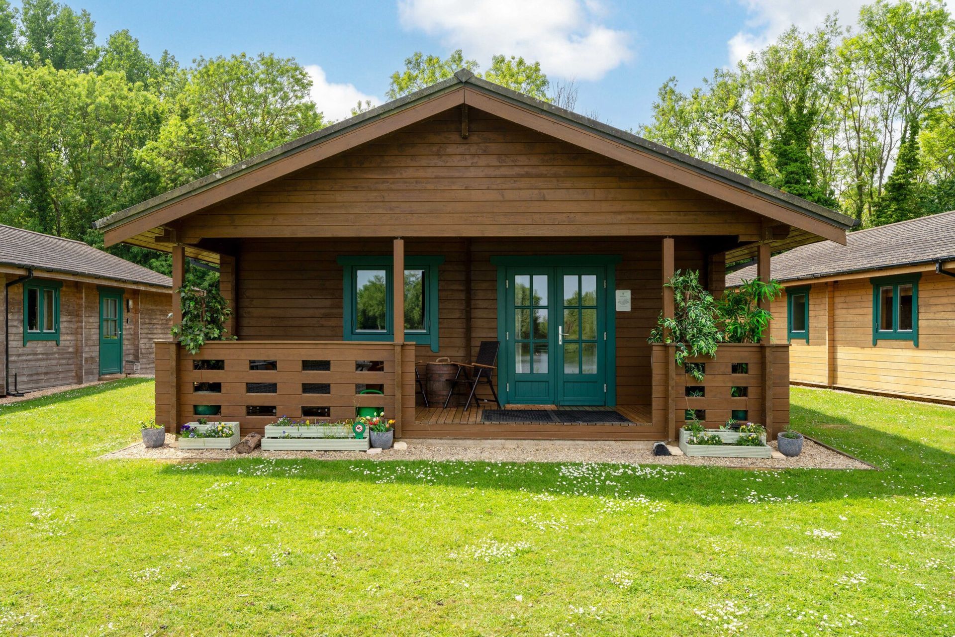 Back view of Lodge 5 Heron in the Cotswold Lakes