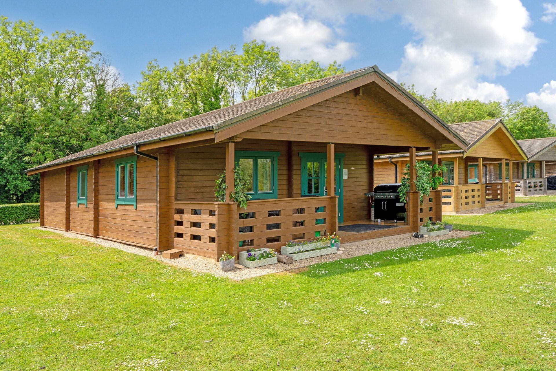 Lodge 5 Heron lakeside holiday lodge in the Cotswold Lakes