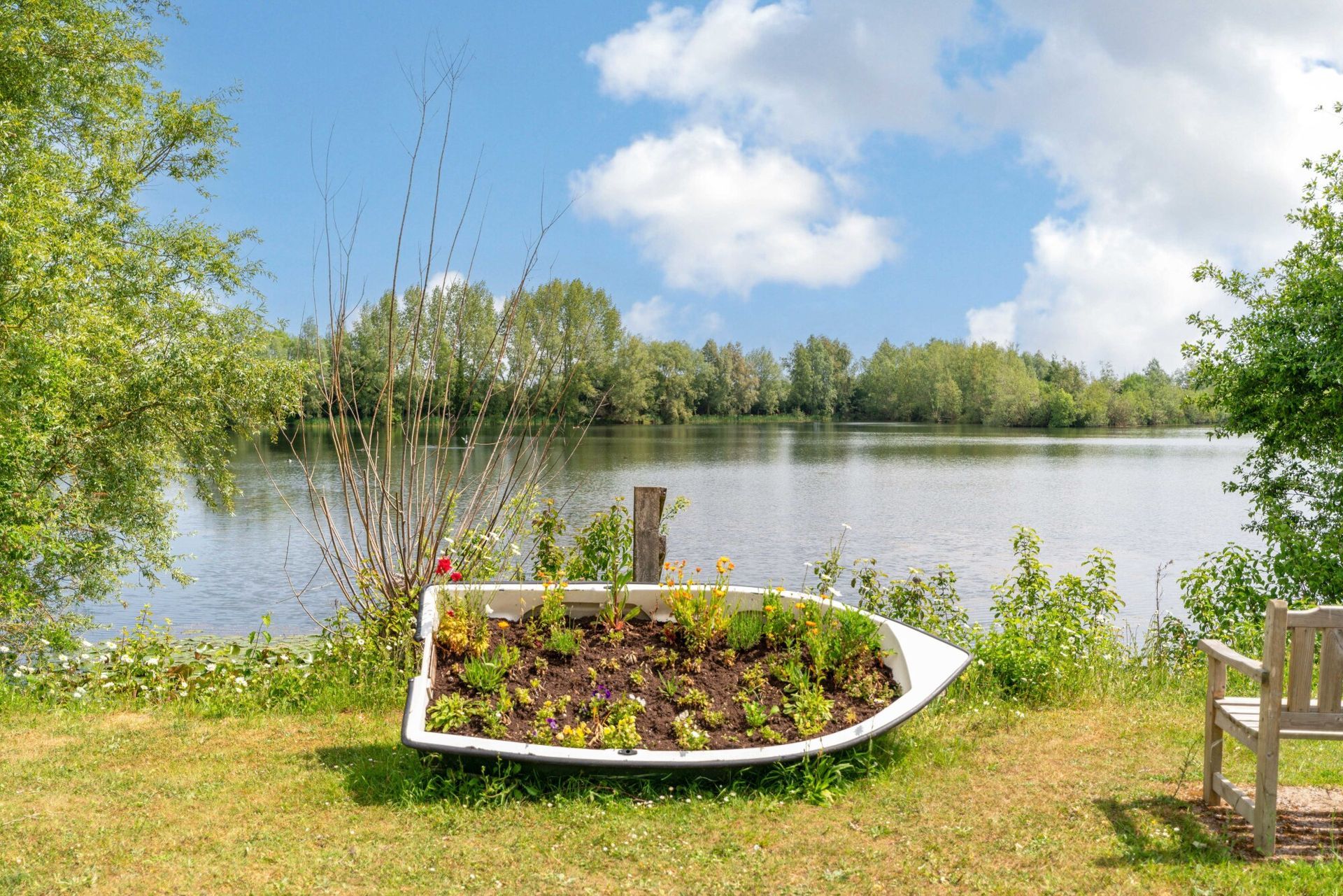Lake view from Lodge 5 Heron in the Cotswold Lakes