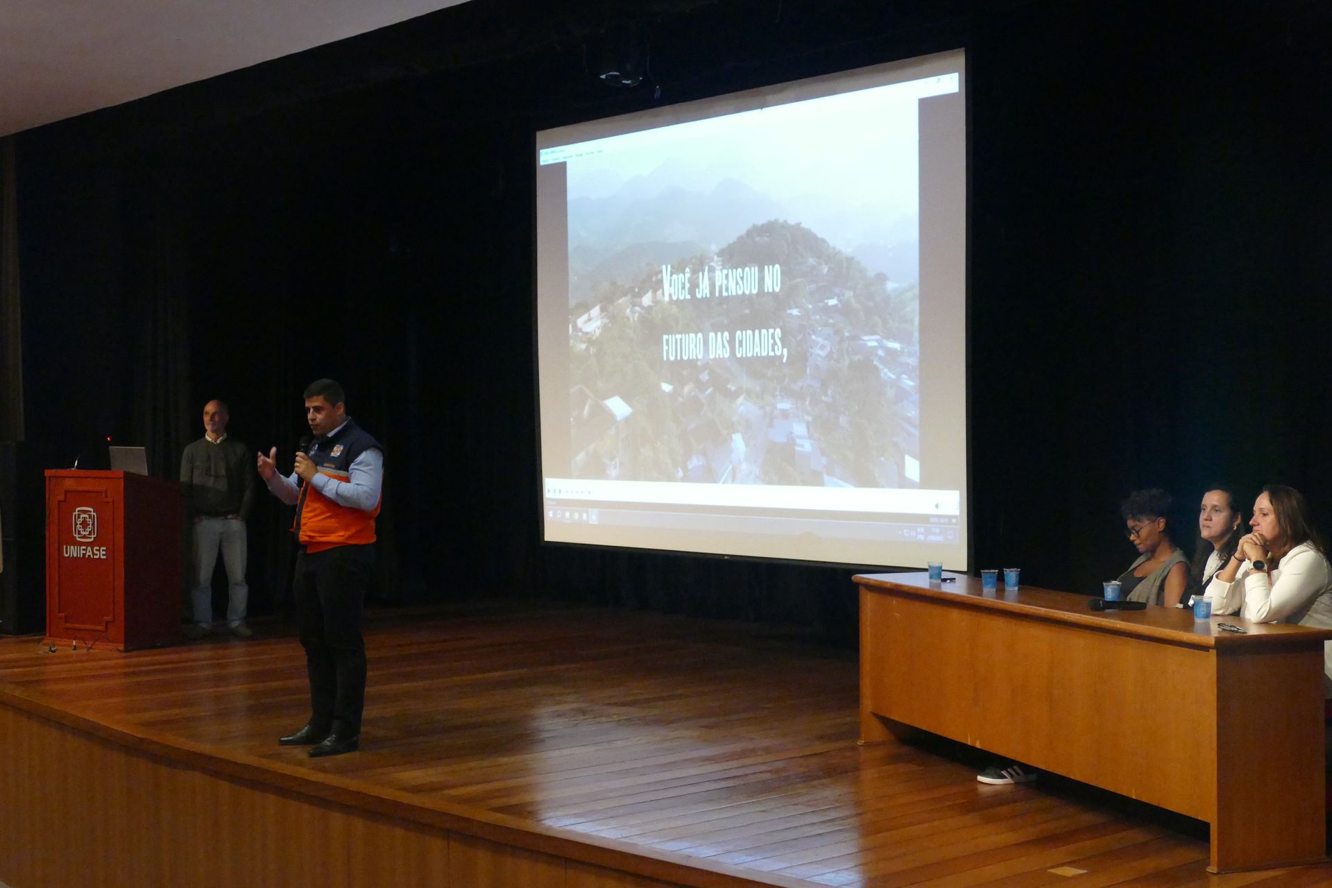 3&ordf; Jornada da Virada Clim&aacute;tica debate impactos e solu&ccedil;&otilde;es para emerg&ecirc;ncia ambiental