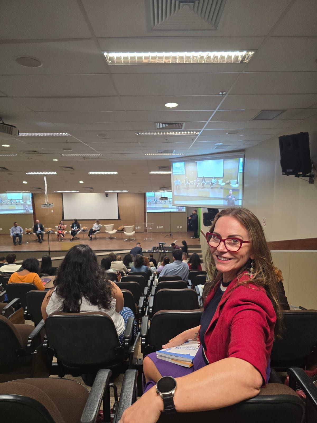 Pesquisadora da UNIFASE/FMP participa da Semana da Avaliação 2025 e destaca importância das evidências para políticas públicas