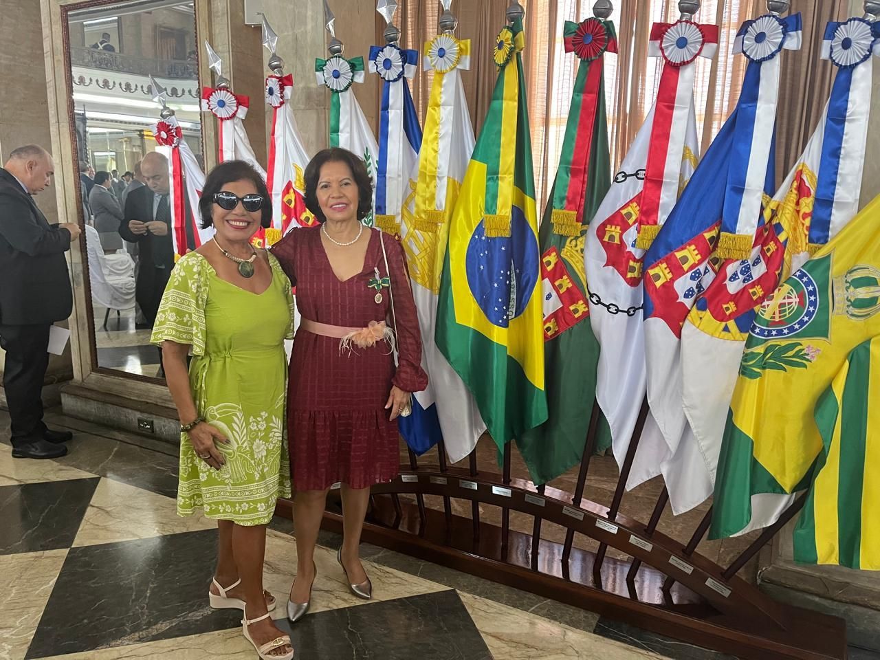 Professora da UNIFASE &eacute; agraciada com Medalha do Ex&eacute;rcito Brasileiro