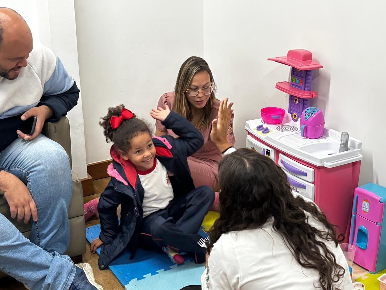 Terapia Alimentar no Ambulatório Escola da UNIFASE/FMP estimula crianças a experimentar alimentos de forma lúdica