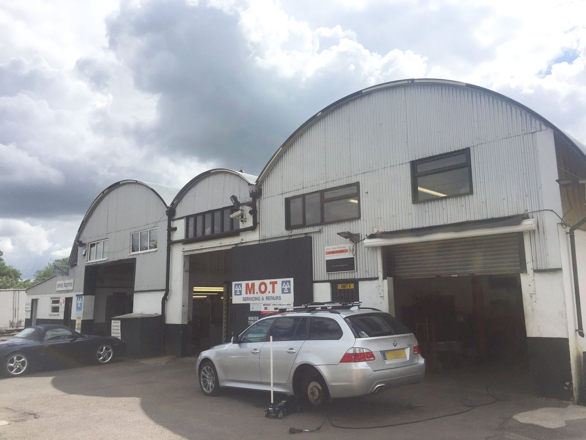 Acorn tyres workshop