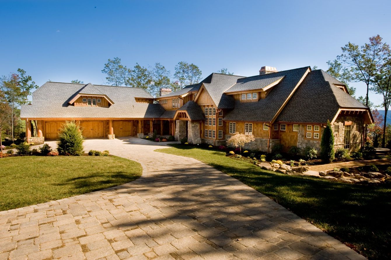 Residential Custom Home Front Exterior | Wishon & Carter Builders