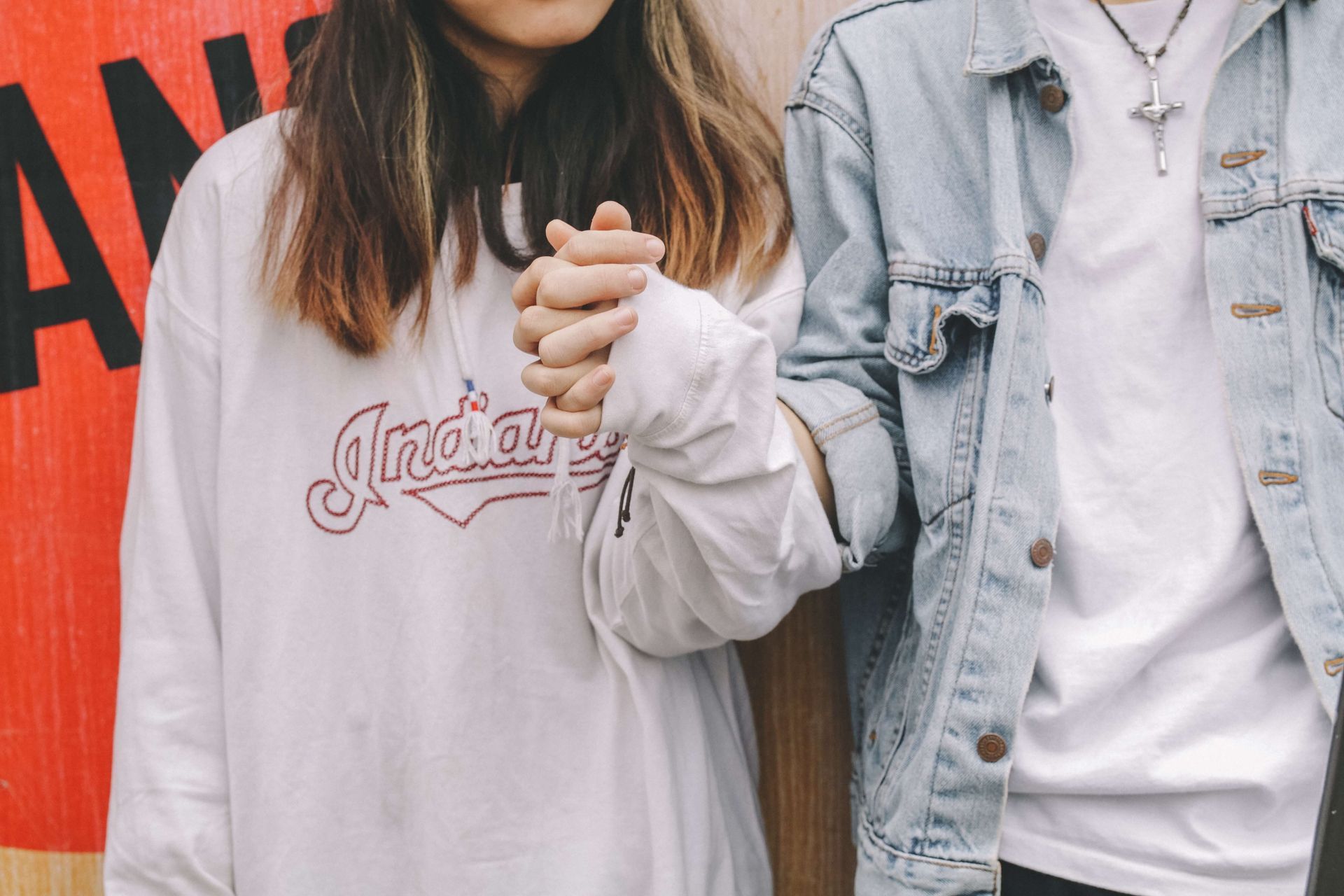 A man and a woman attend a Hold Me Tight® Couples Retreat in Orlando, FL and reconnect. Couples Retreats are available to couples in Florida and throughout the United States.