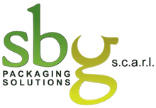 Logo “sbg” verde e giallo con la scritta “PACKAGING SOLUTIONS s.c.a.r.l.” su sfondo bianco