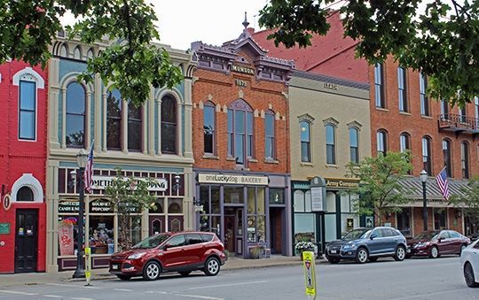 businesses in downtown Medina Ohio