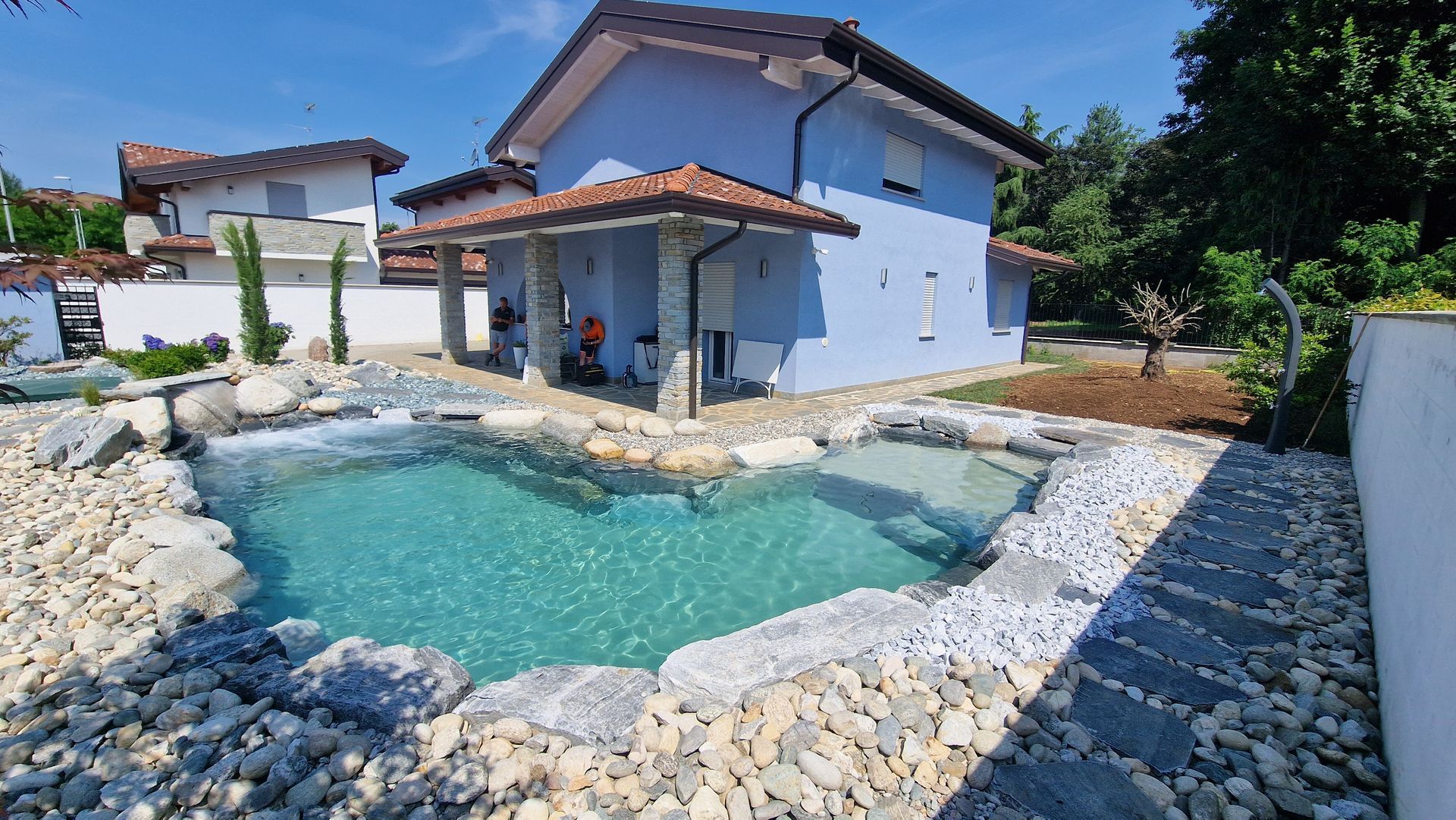 piscina alpina naturale realizzata da Rocks Design