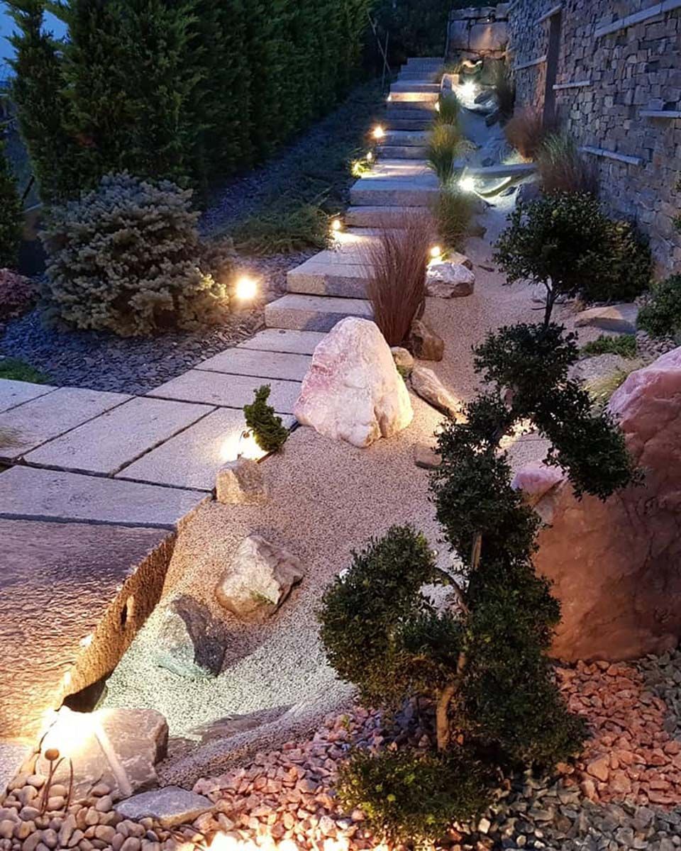 cascata da giardino realizzata da Rocks Design