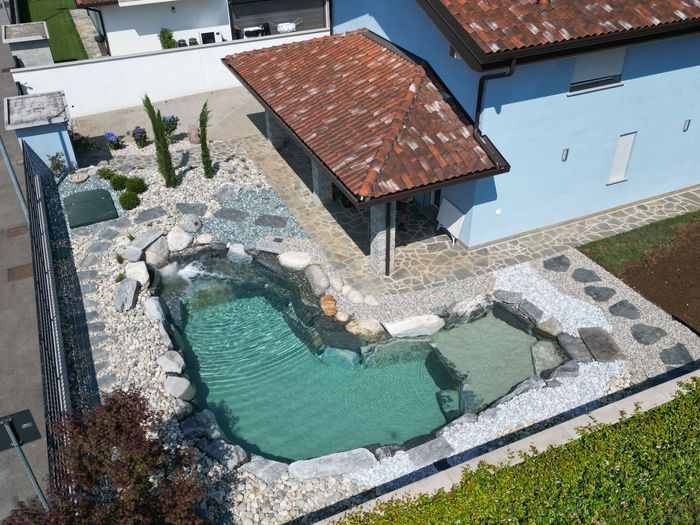 piscina alpina naturale realizzata da Rocks Design