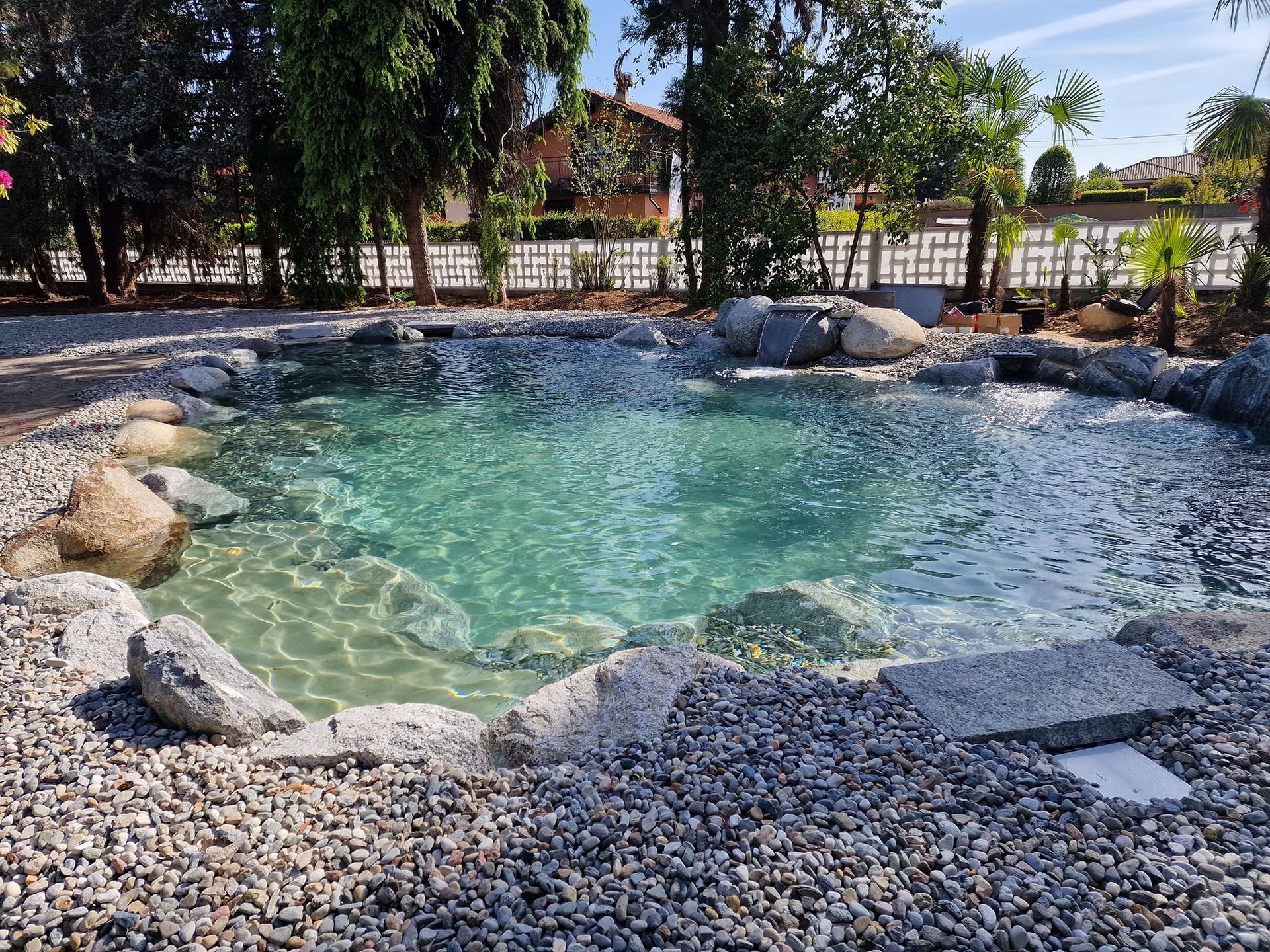 piscina alpina naturale realizzata da Rocks Design