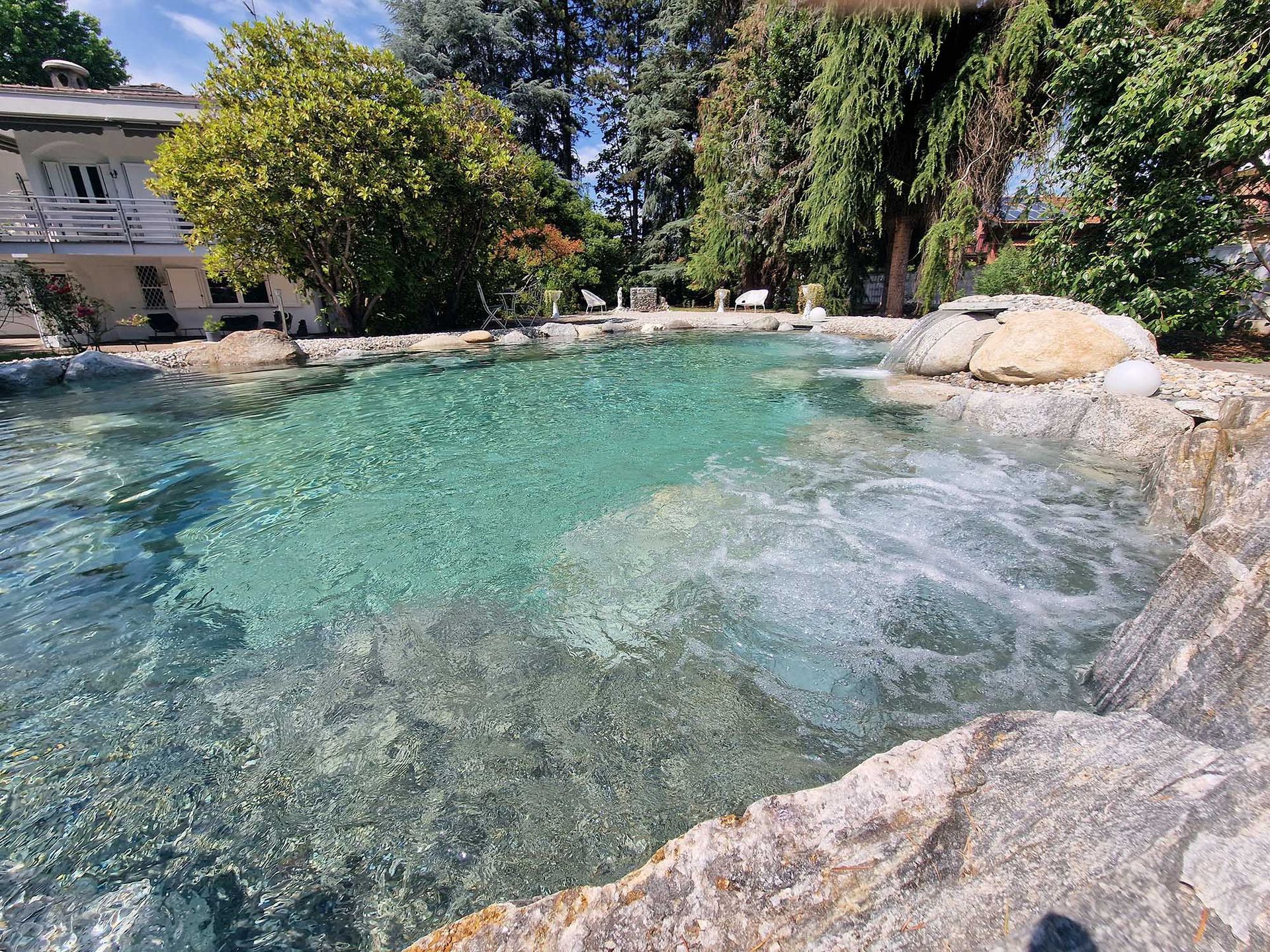 piscina alpina naturale realizzata da Rocks Design