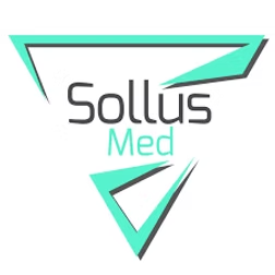 Logotipo da Sollus Med: formas geométricas em tons de verde-azulado e preto circundando o texto 