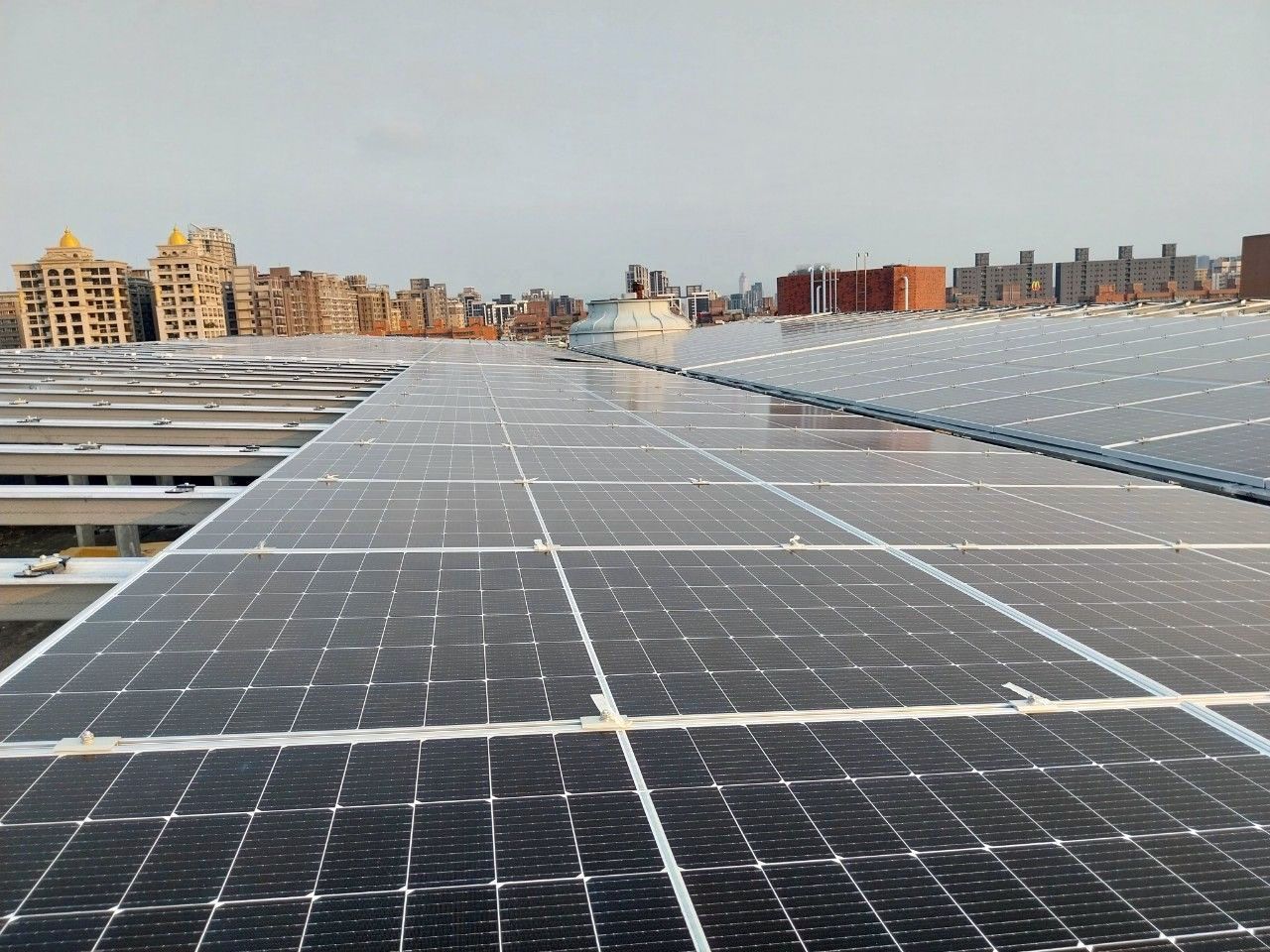 東田國際,太陽能領導品牌,節能,太陽能,綠電,太陽能發電,綠能,一站式整合服務,被動收入,屋頂出租,免費建置太陽能,太陽光電,再生能源,太陽能遮陽棚,太陽能隔熱棚,太陽能屋頂,碳權