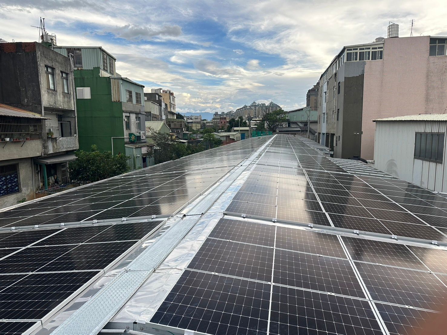 東田國際,太陽能領導品牌,節能,太陽能,綠電,太陽能發電,綠能,一站式整合服務,被動收入,屋頂出租,免費建置太陽能,太陽光電,再生能源,太陽能遮陽棚,太陽能隔熱棚,太陽能屋頂,碳權