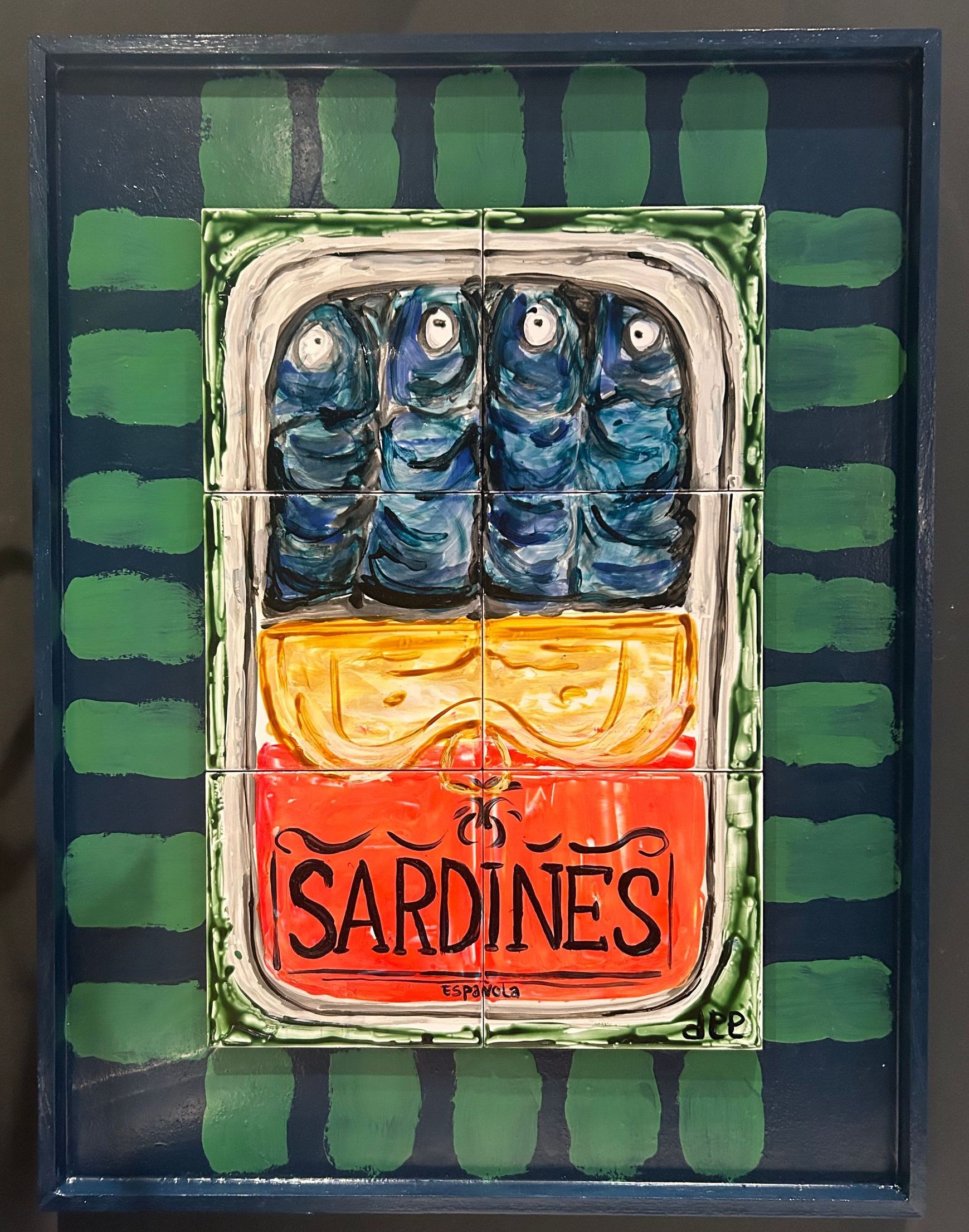 Tegeltableau Sardines in blik handbeschilderde tegeltjes afgebakken in oven keukendecoratie wanddecoratie keukendesign interieur kleurrijkwonen. tegeltableaus, tegelkunst, tegeltjekunst, wandtegels, handbeschilderde tegels.