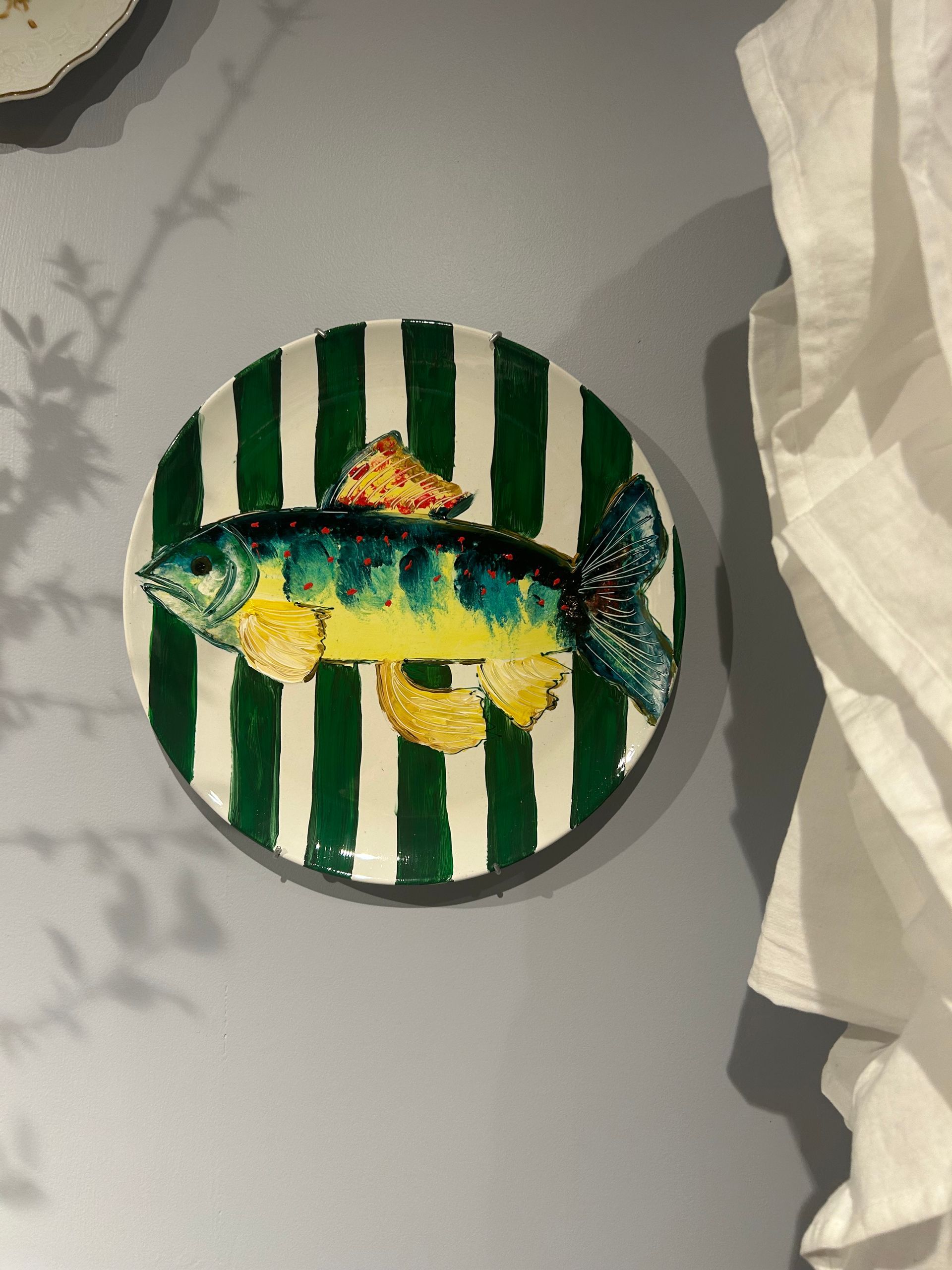 handbeschilderde schalen borden muurdecoratie keukenstyling 