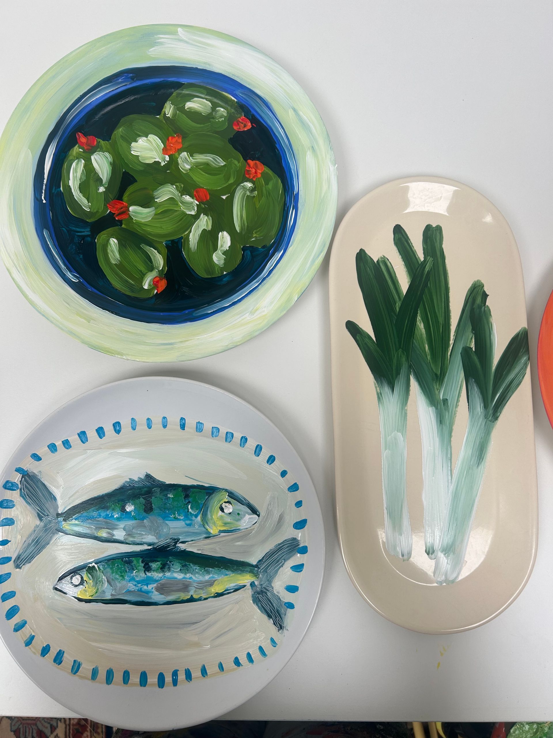 handbeschilderde schalen borden muurdecoratie keukenstyling 