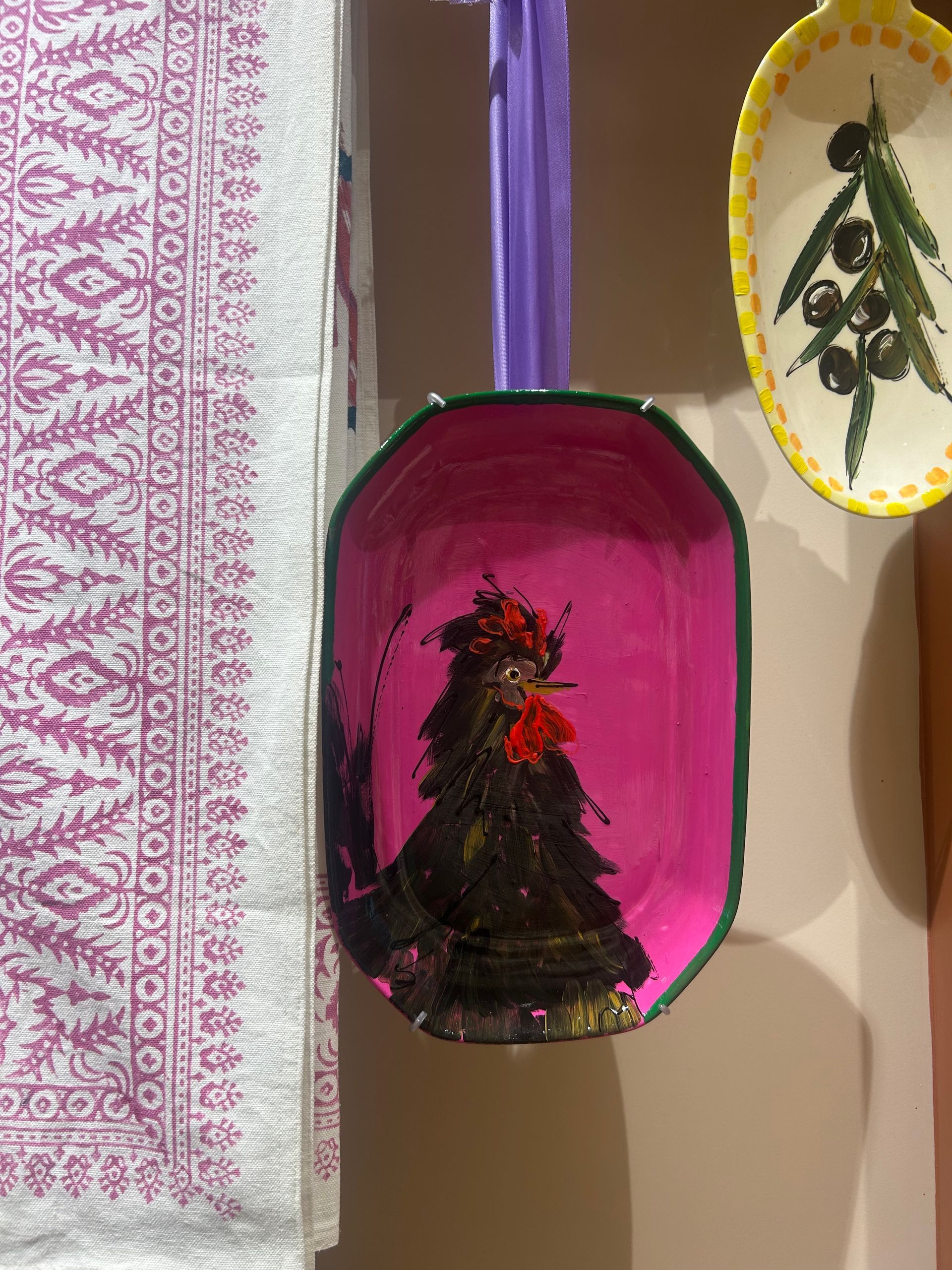 handbeschilderde schalen borden muurdecoratie keukenstyling 