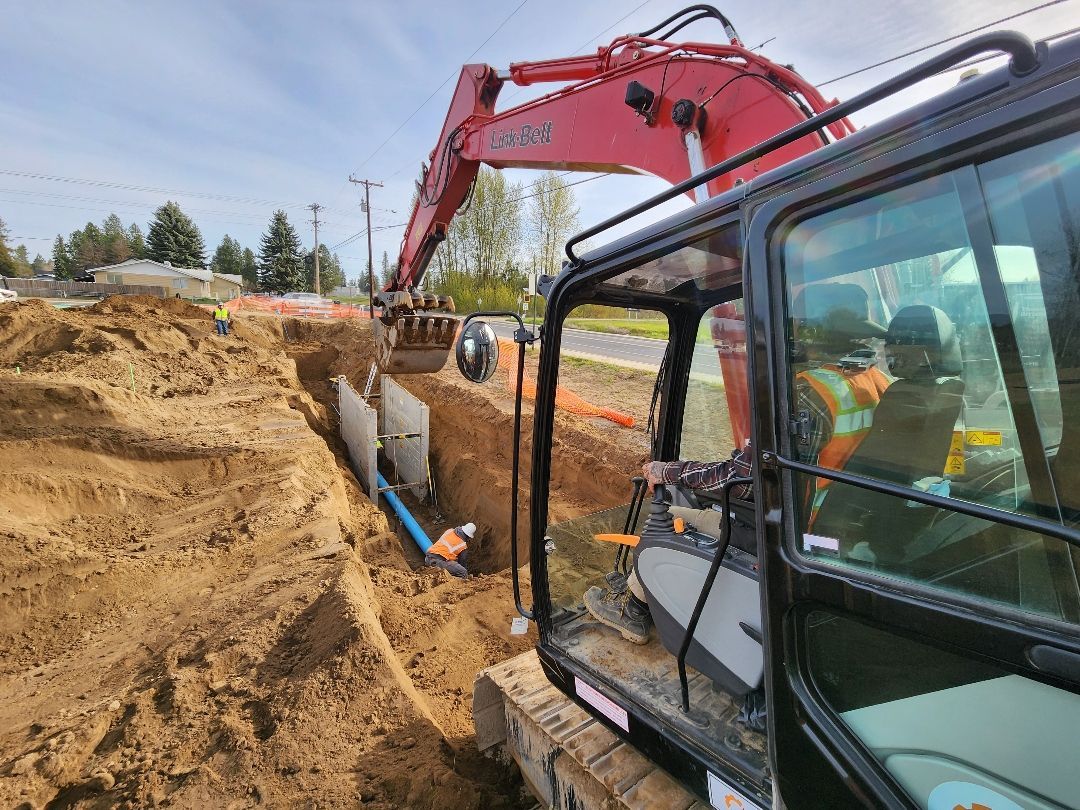 Big Excavator — Spokane Valley, WA — Junk Grunts LLC Big Excavator — Spokane Valley, WA — Junk Grunts LLC
