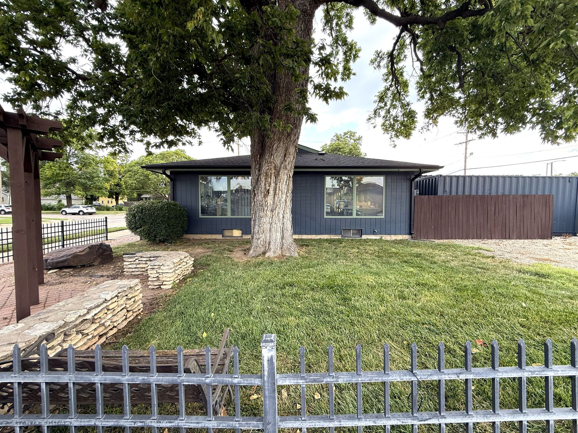 The Flower Box Property Images image 19