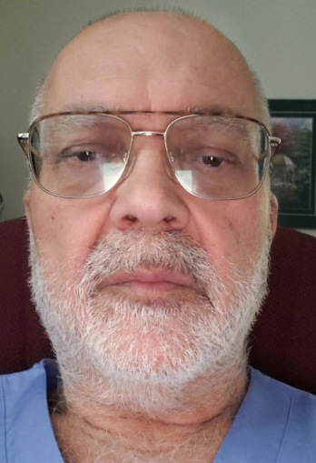 Dr. Reza Kasiri DDS in his San Diego dental office