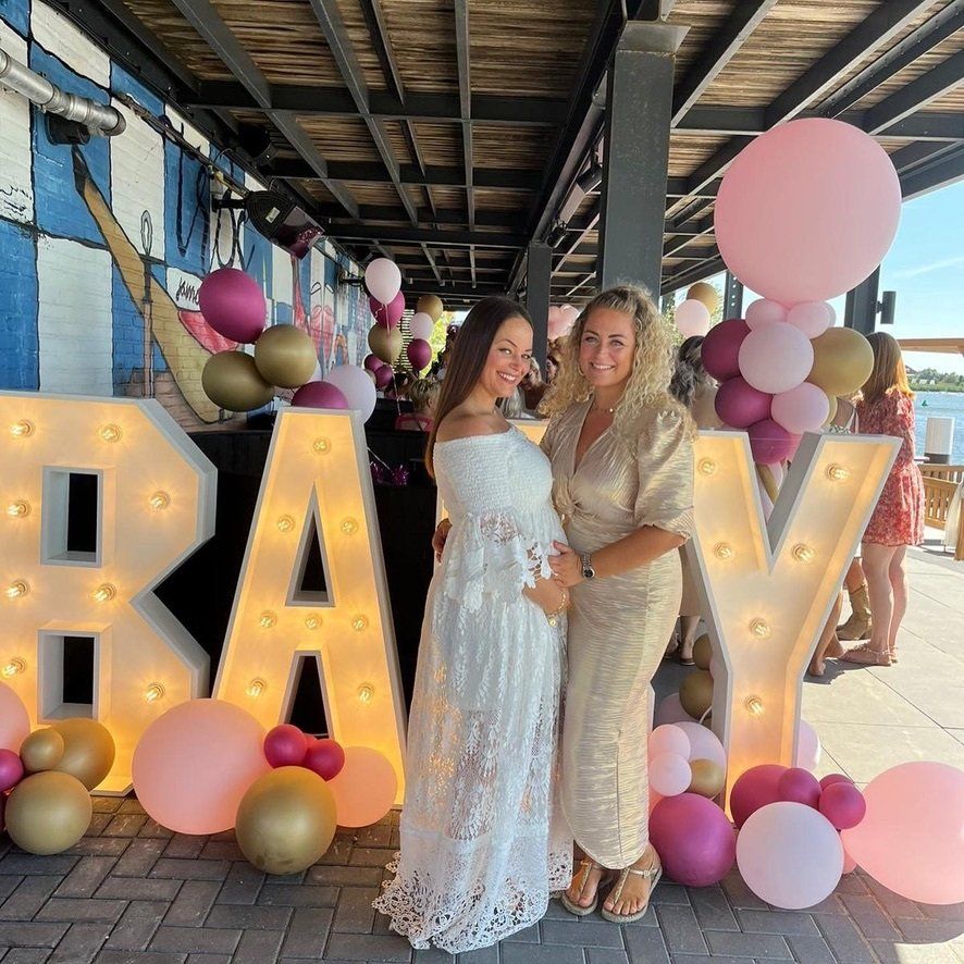 Bezig met het organiseren van een babyshower in Den Bosch of omgeving. Feest bij Keet biedt complete babyshower pakketten aan. Pakketten voor jongens en meisjes in verschillende thema's