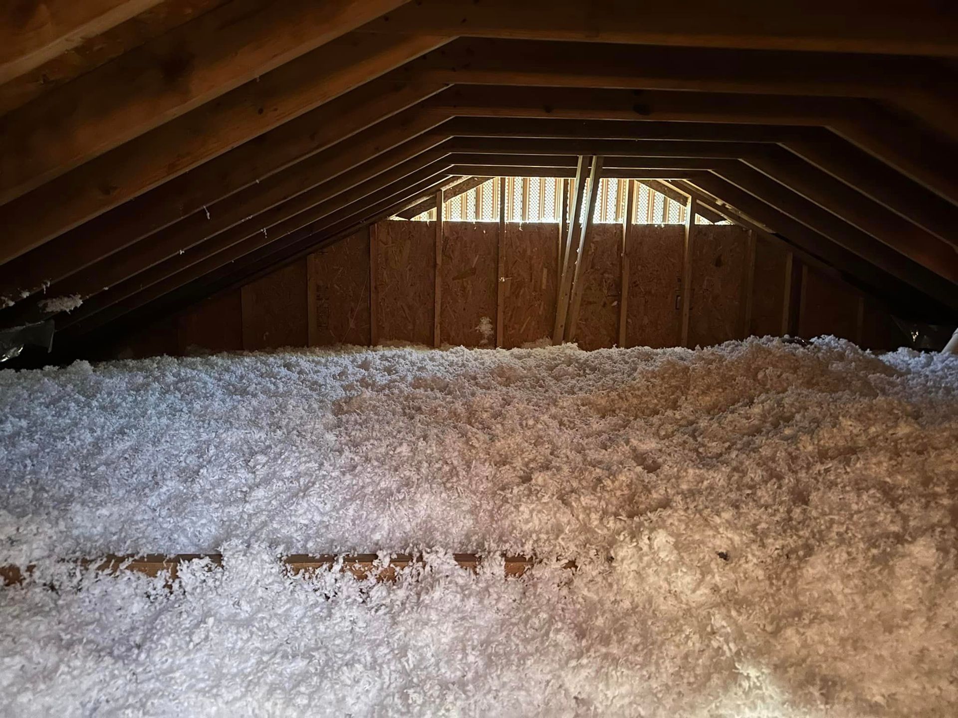 Plasterboard ceiling lining and its the insulation