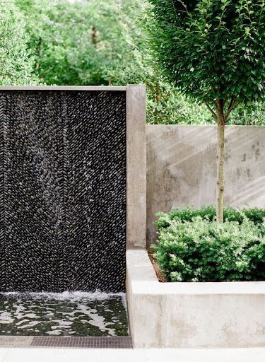 Outdoor living - ensure privacy