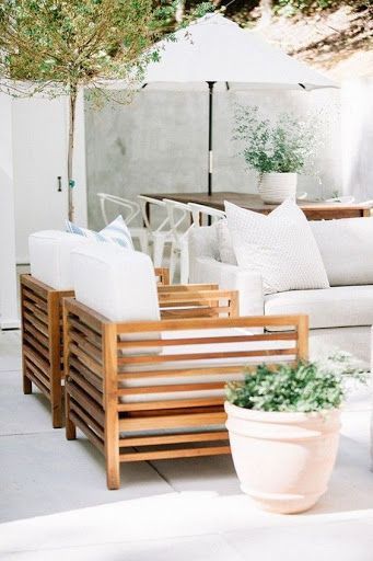 White outdoor patio furniture with white colorscheme