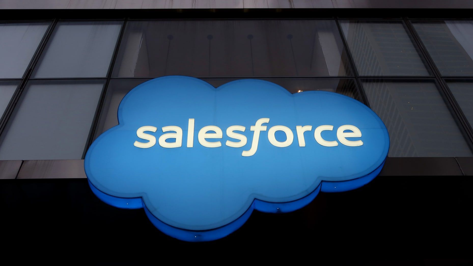 A blue cloud with the word salesforce on it