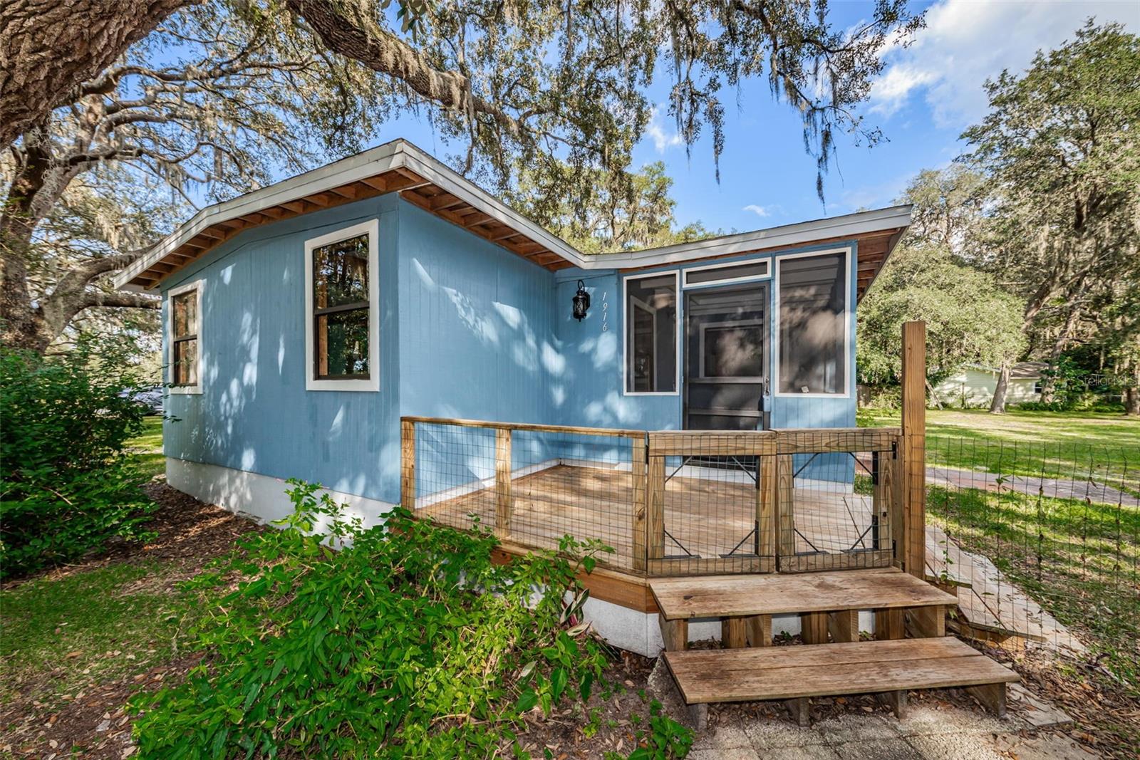 1916 Beachway Ln, Odessa, FL 33556