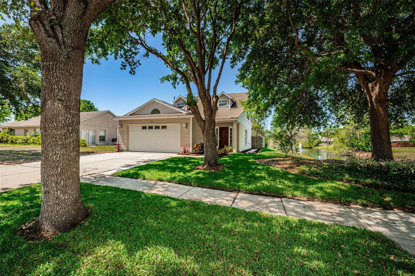 7572 Oxford Garden Cir, Apollo Beach, FL 33572