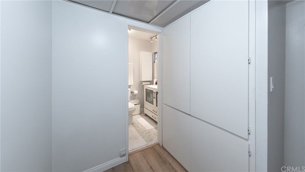1339 N Columbus Ave-9