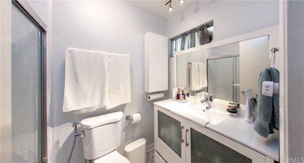 1339 N Columbus Ave-10