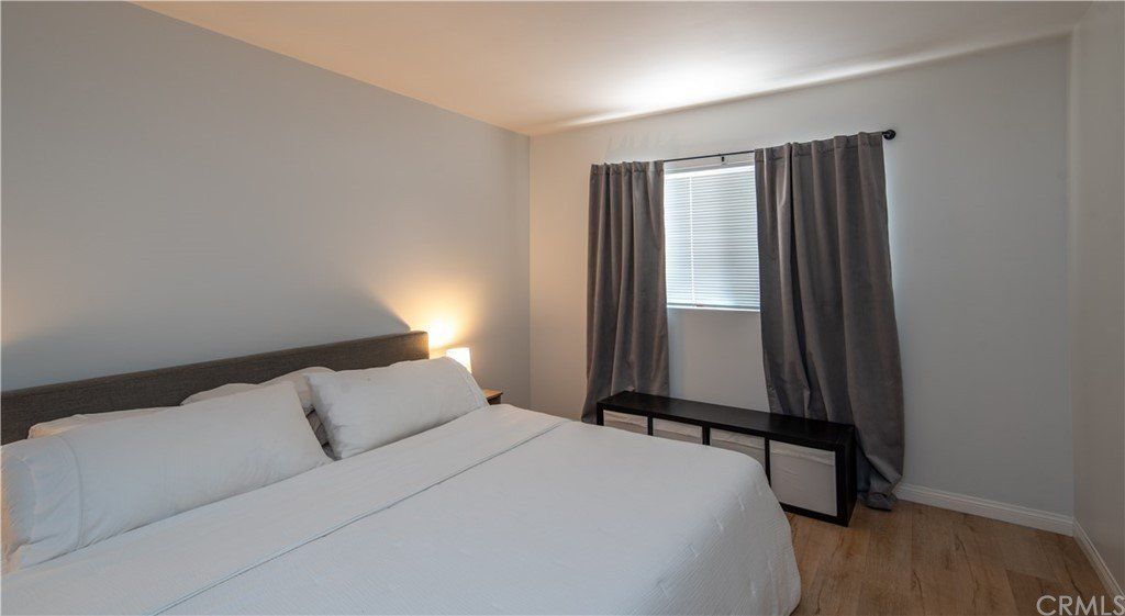 1339 N Columbus Ave-12