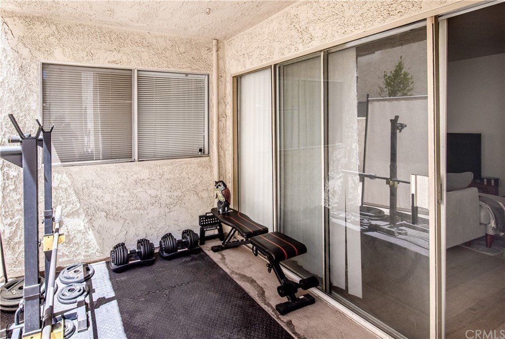 1339 N Columbus Ave-14