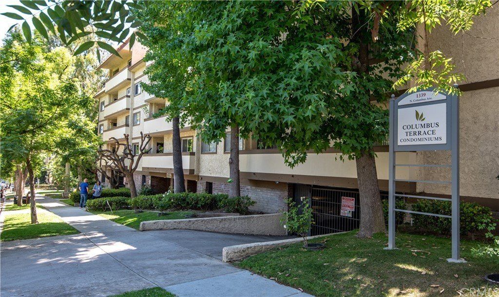 1339 N Columbus Ave-22