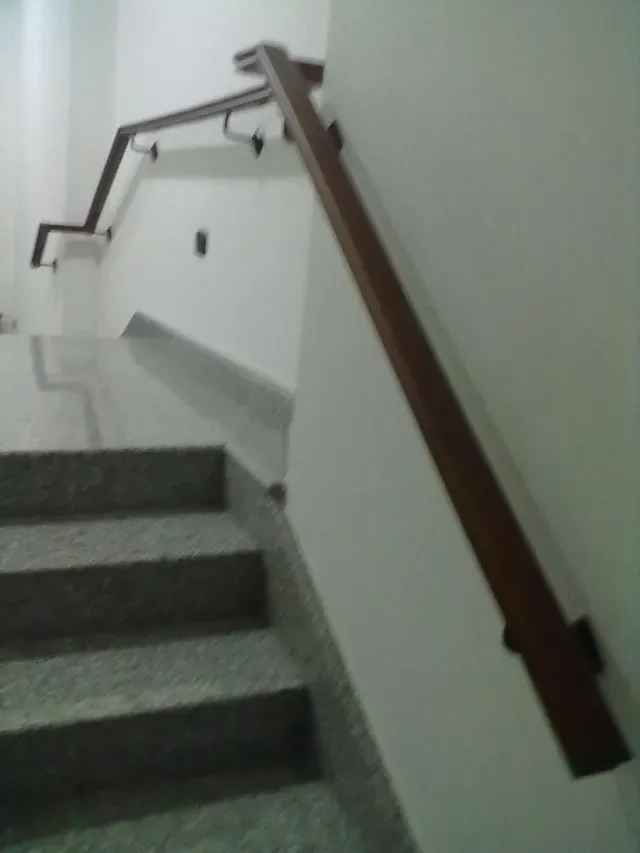 corrimano in legno
