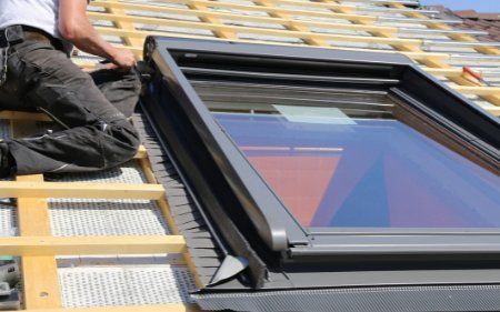 instalacion de tragaluces, claraboyas, lucernarios y ventanas velux en avila