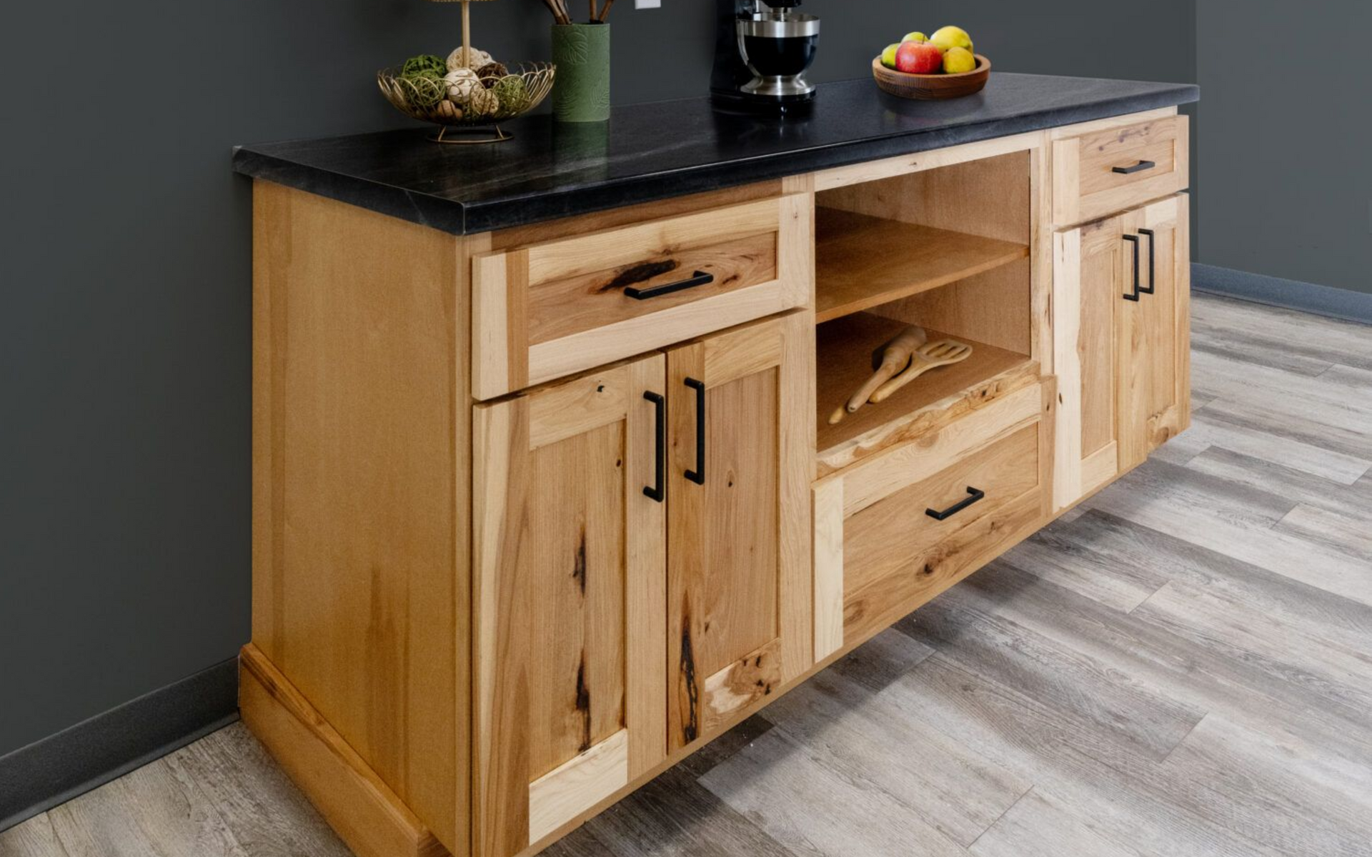 Semi Custom Cabinet Finish  Hutchison Brothers Cabinetry Russellville AR