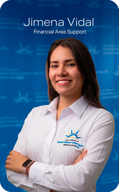 Alba Jiménez, a woman with dark hair, smiles while wearing a suit jacket. Text: Apoyo Coordinadores de Caso.