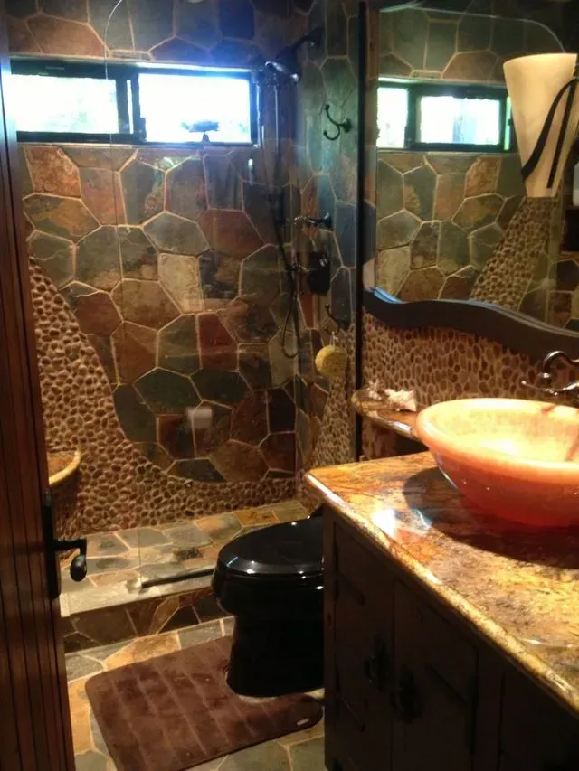 Expert bathroom remodeling contractors providing complete renovation and design solutions.