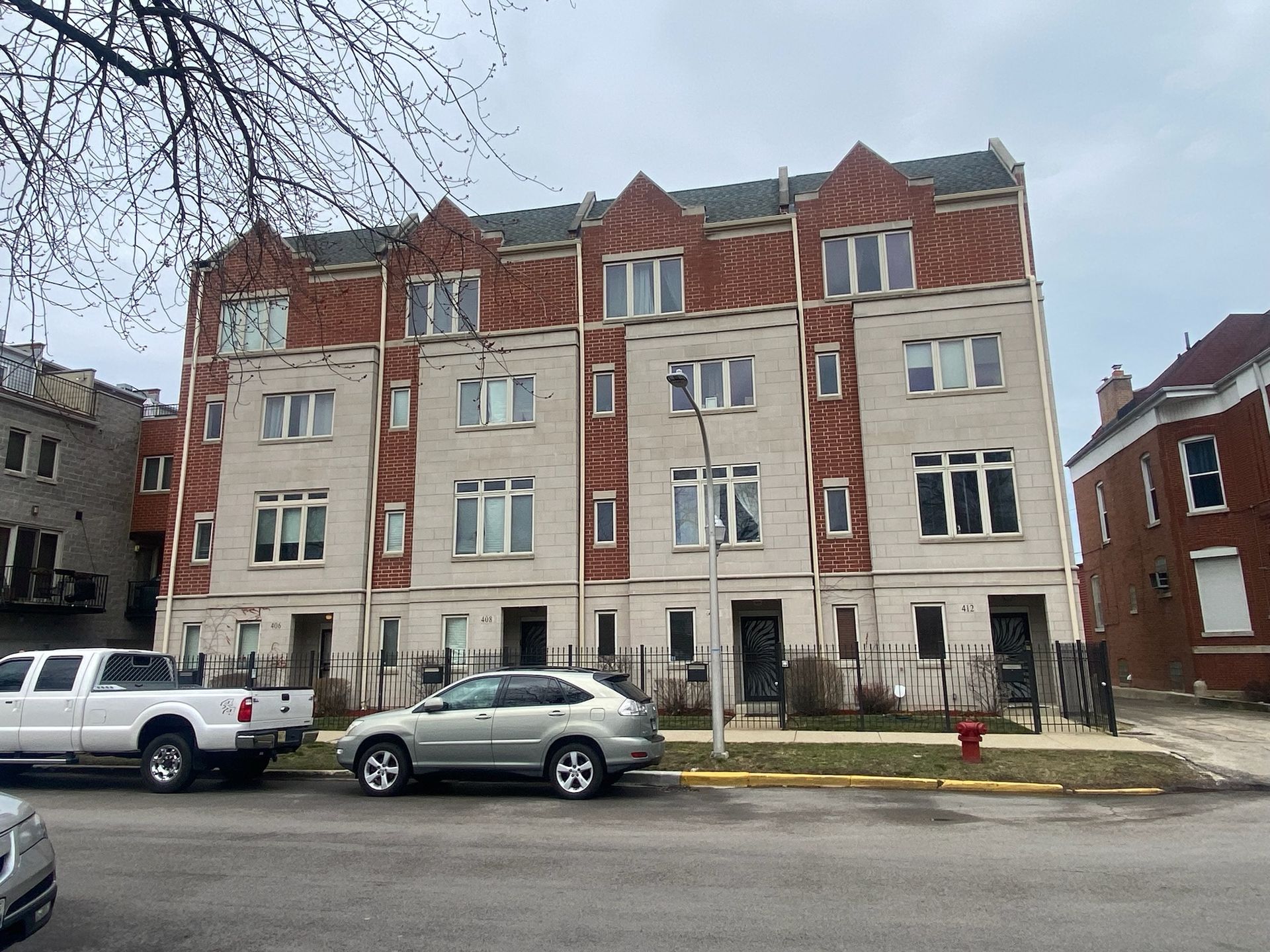 Grand Boulevard apartment building wide view