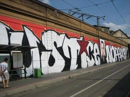 Parete con graffiti