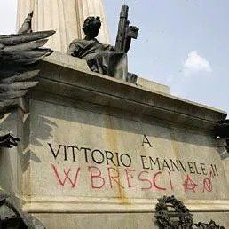 Parete con graffiti