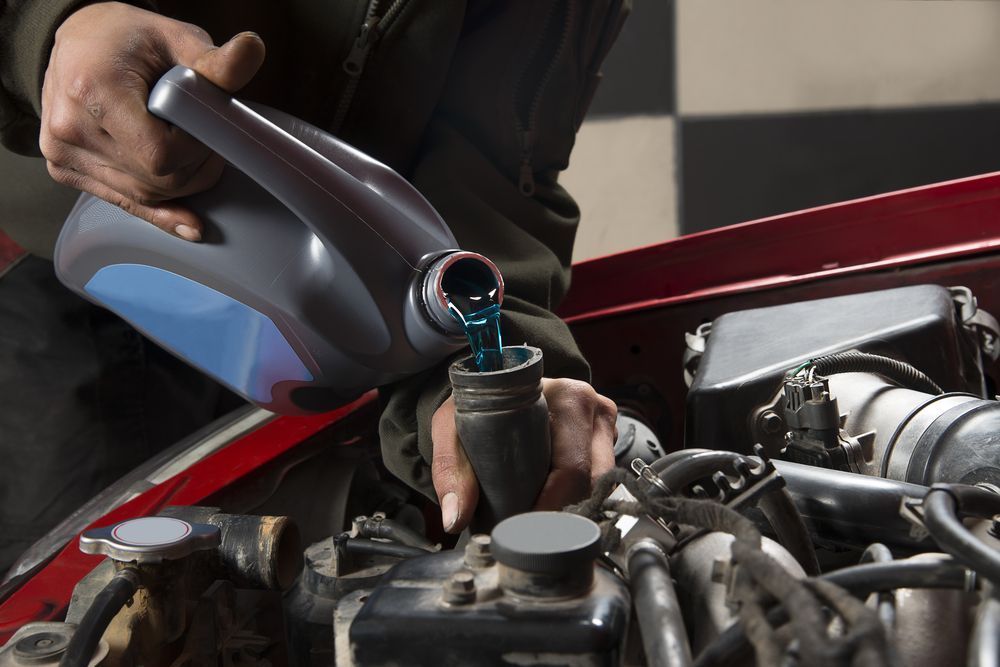 Pouring Oil — Mechanics in Ballarat